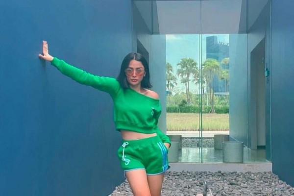 10 Potret Body Goals Selvi Kitty, Tetap Bugar seperti Masih Remaja!