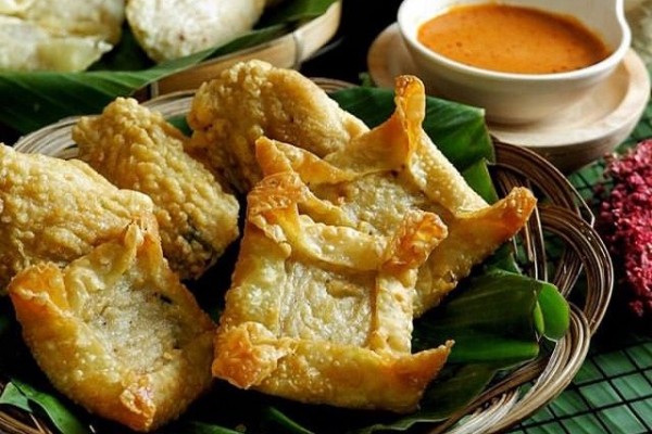 9 Jajanan Terbaik yang Harus Dicicipi Saat Berkunjung ke Bandung