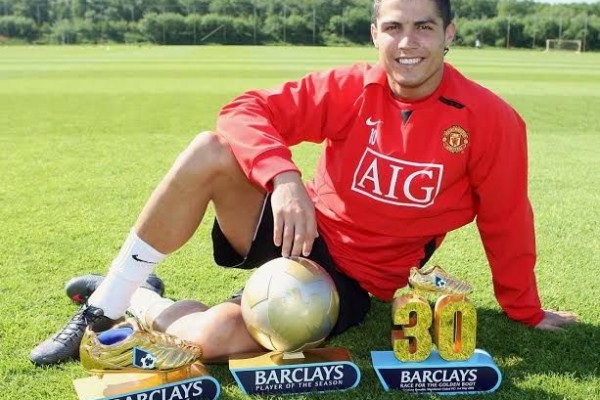 Rumah Cristiano Ronaldo Dibobol Maling, Pencuri Ambil Jersey