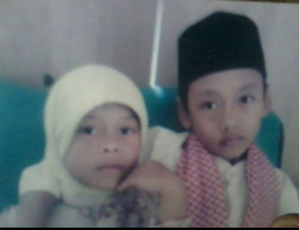 10 Gaya Imut Lesti Kejora Dan Rizky Billar Semasa Kecil Kok Mirip