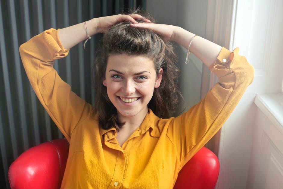 5 Alasan Kamu Harus Bahagia Walau Single, Tetap Bisa Happy Kok!
