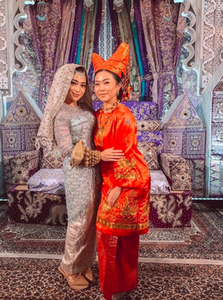 10 Gaya Hits Geng Sosialita Nikita Willy Temani Naik ke Pelaminan