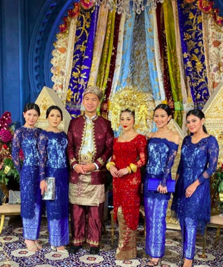 10 Gaya Hits Geng Sosialita Nikita Willy Temani Naik ke Pelaminan