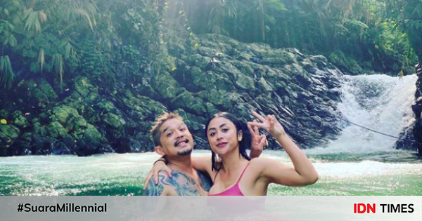 10 momen mesra liburan selvi kitty dan suami, bak masih pacaran!