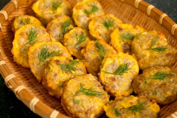 8 Gorengan Asia yang Nikmat Banget jadi Camilan Hujan, Mudah Dibuat!