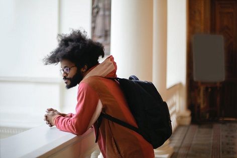 Sudah Bisa Cari Uang Sendiri? 6 Alasan untuk Tetap Selesaikan Kuliah