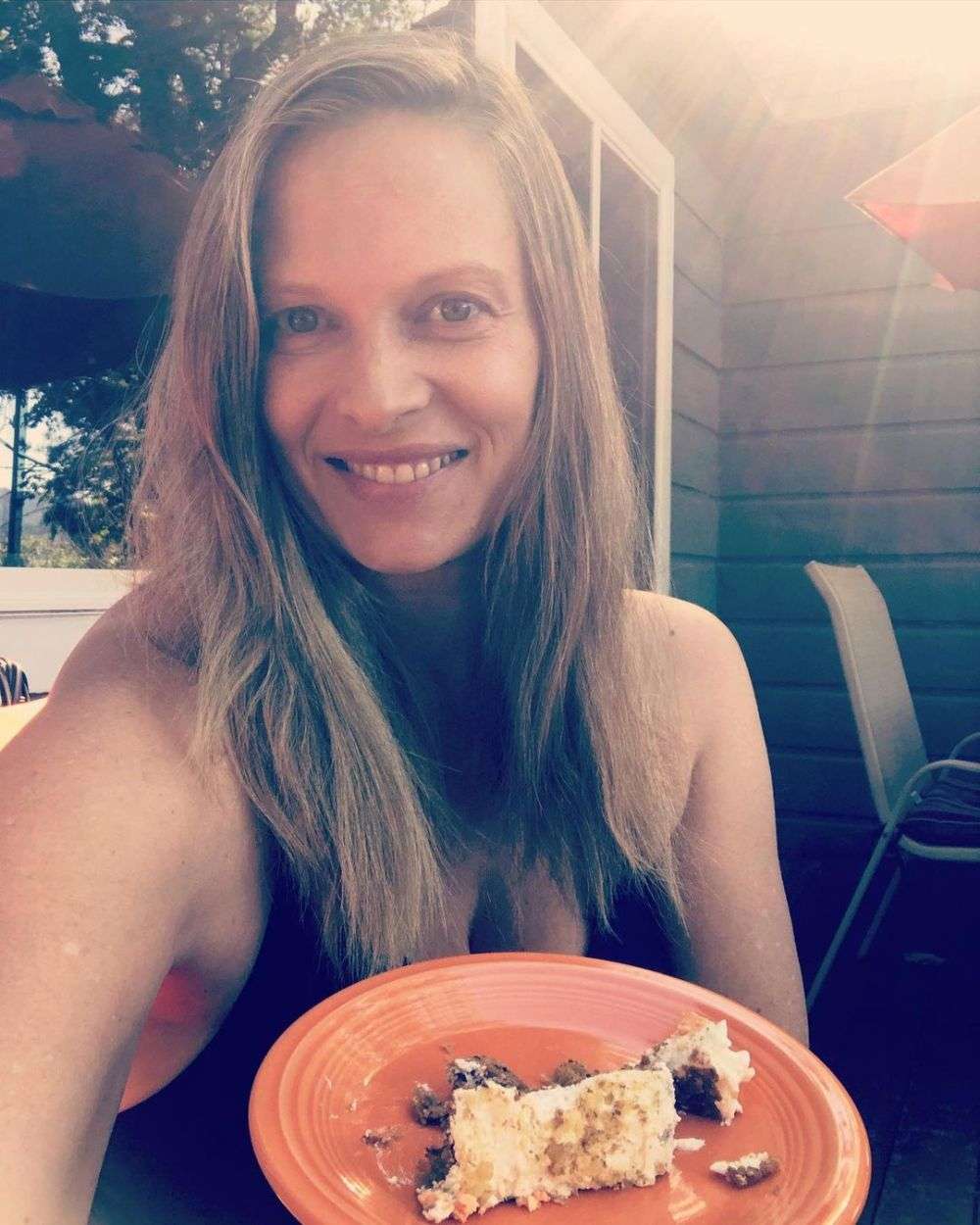 10 Foto Terbaru Vinessa Shaw, Bintang Hocus Pocus yang Sudah Jadi Ibu