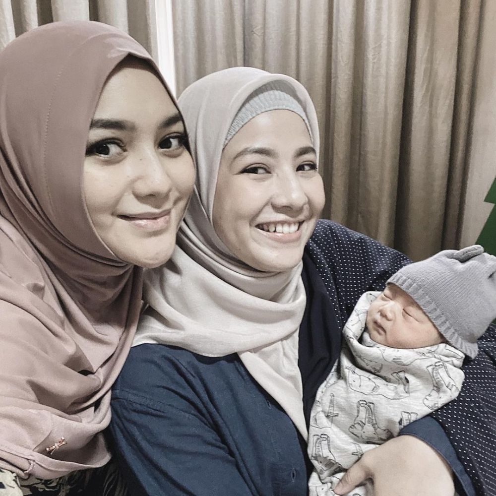 9 Pasang Artis yang Ternyata Dulu Satu Sekolah, Berasa Reuni!
