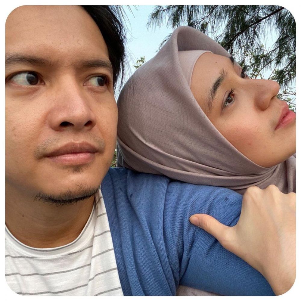 Dikira Seumuran, Ternyata 10 Pasangan Artis Beda Usia 4 Tahun!