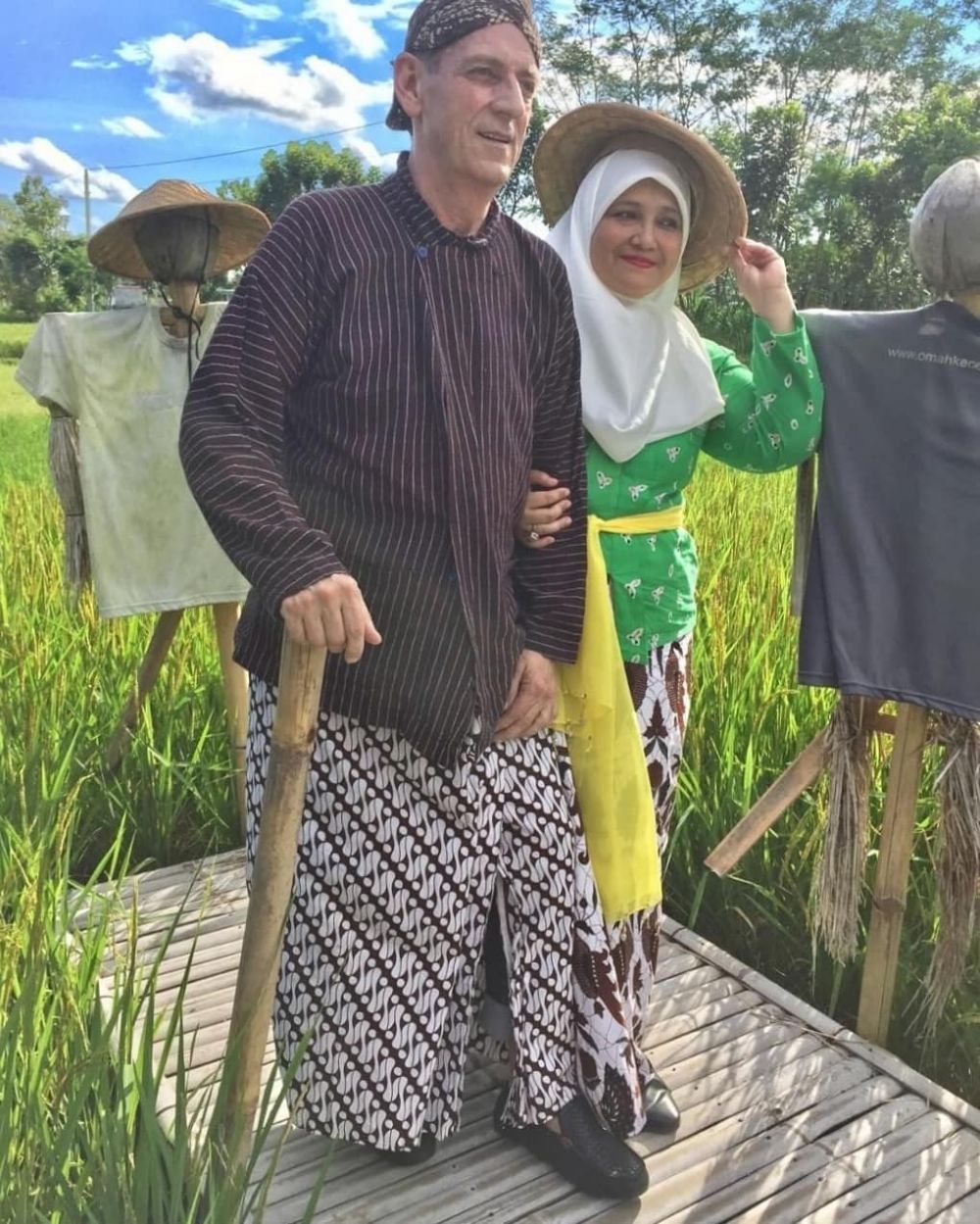 Berpisah dengan WNI, 10 Artis Ini Kepincut dengan Pria Bule