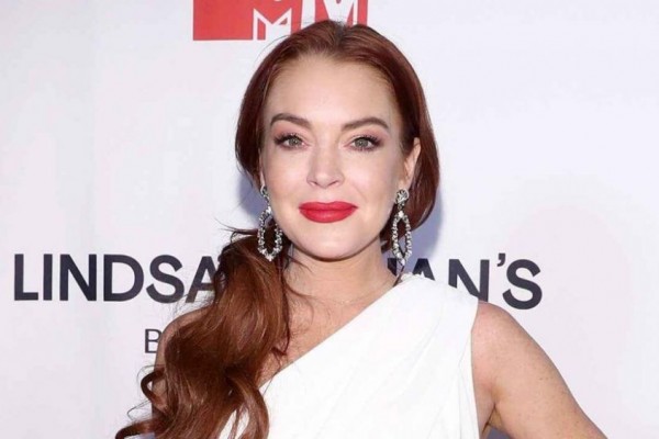 Memesona, 5 Artis Hollywood Ini Terlahir dengan Rambut Merah Menyala