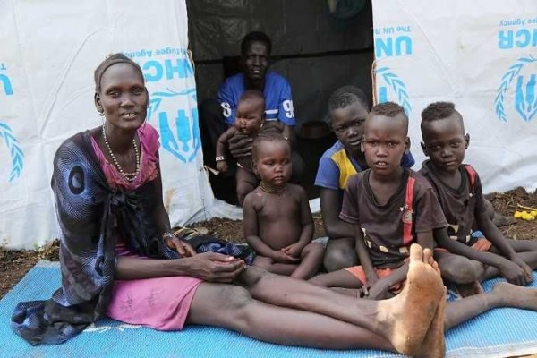 Ancaman Wabah COVID-19 dan Belalang di Tengah Perang Ethiopia