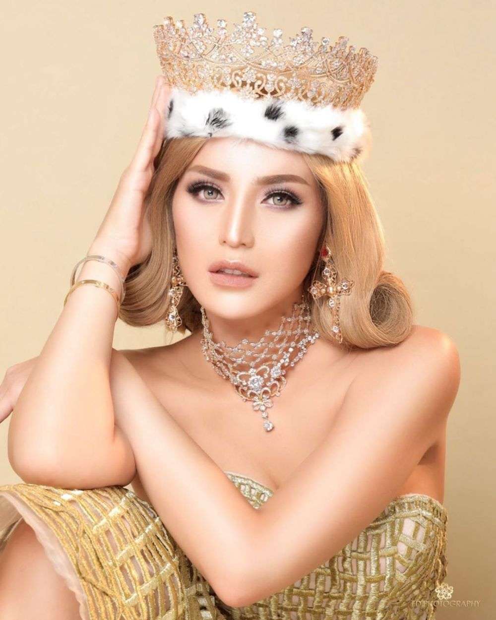 9 Inspirasi Gaya Rambut Jessica Iskandar, Berani Tampil Beda!