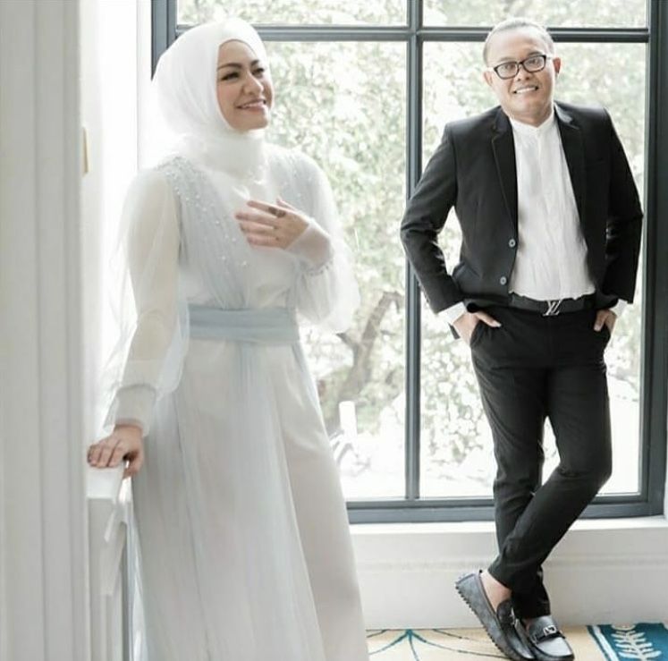 Diduga Prewed, 10 Gaya Pemotretan Sule dan Nathalie yang Mesra Abis