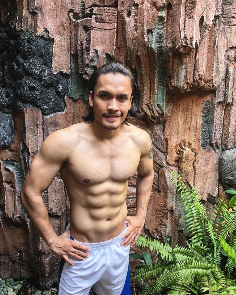 Gemar Olahraga Potret Randy Pangalila Shirtless Dan Tunjukan Otot