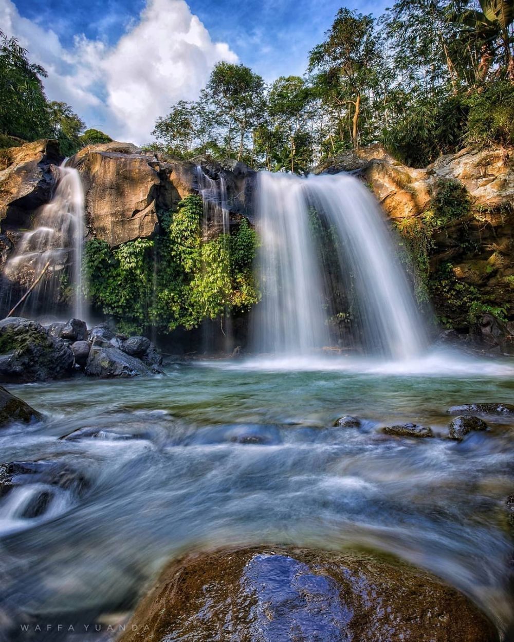 9 Destinasi Air Terjun di Kabupaten Kendal, Memanjakan Mata!