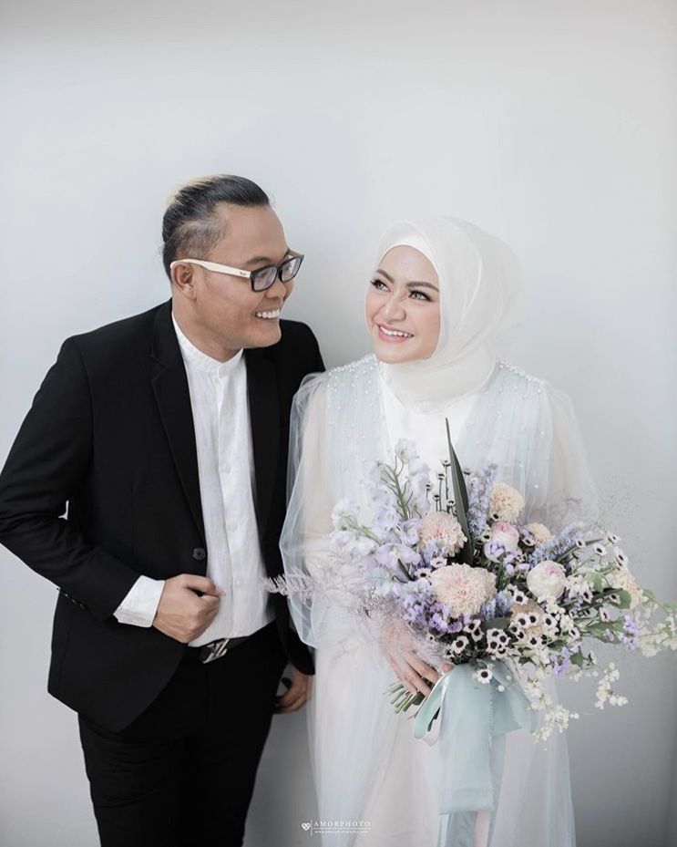 Diduga Prewed, 10 Gaya Pemotretan Sule dan Nathalie yang Mesra Abis
