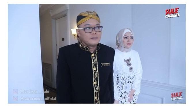Diduga Prewed, 10 Gaya Pemotretan Sule dan Nathalie yang Mesra Abis