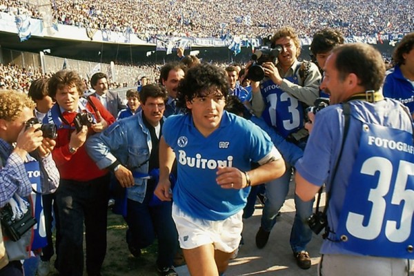 Ungkapan Kesedihan Napoli Mengenang Diego Maradona