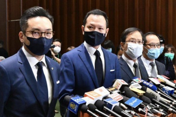 4 Anggota Parlemen Hong Kong Pro-Demokrasi Diberhentikan