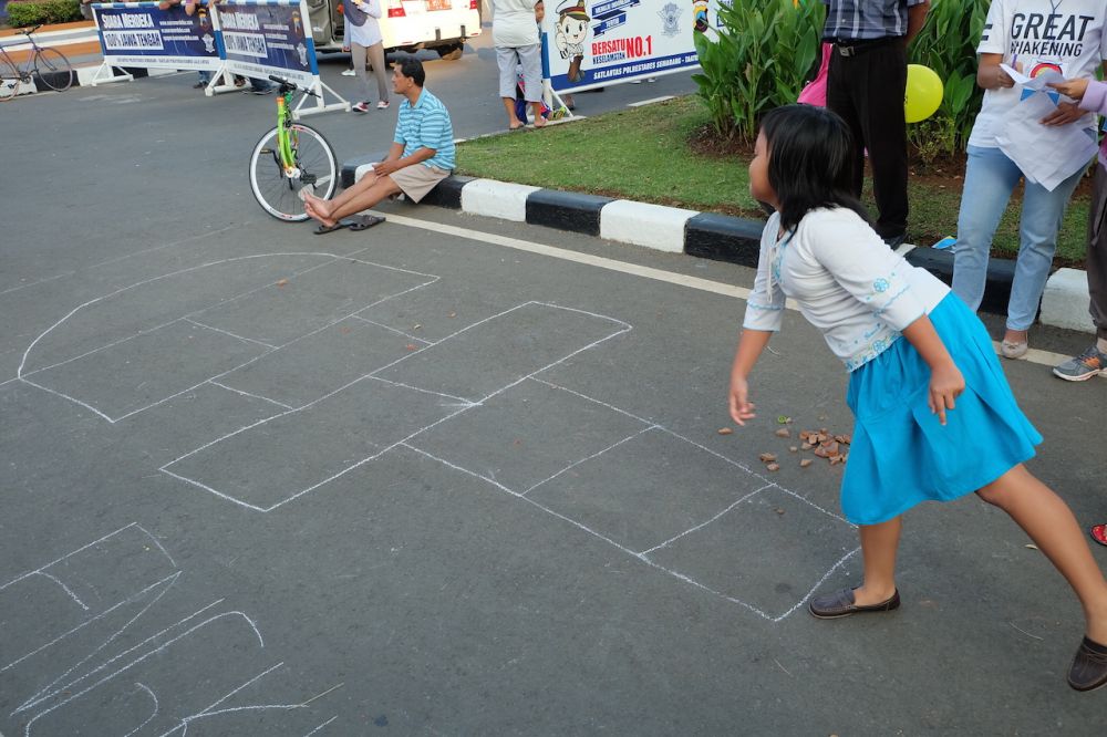 Hampir Terlupakan, 5 Permainan Tradisional Ini Wajib Kamu Mainkan - Jumlah Permainan Tradisional Yang Terlupakan