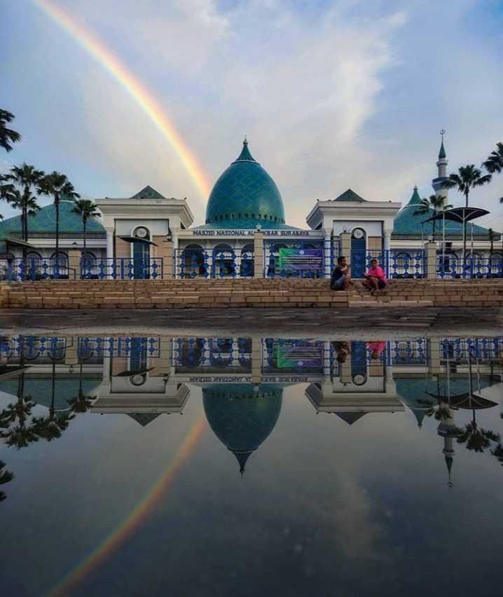 6.500 Jemaah Ikut Tarawih di Masjid Al Akbar Surabaya