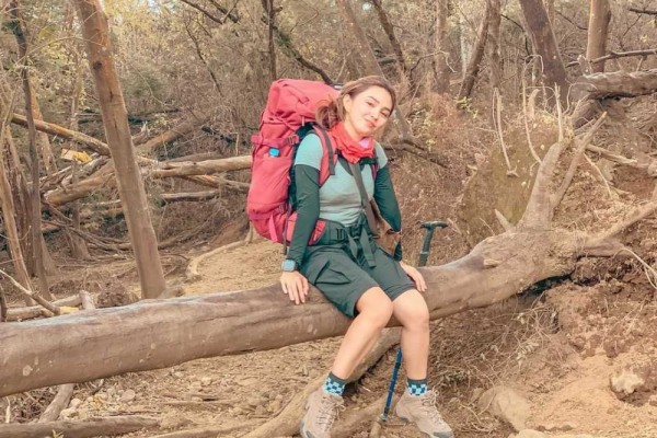 10 Potret Shoumaya Tazkiyyah Naik Gunung, Cakepnya Gak Luntur Bro!