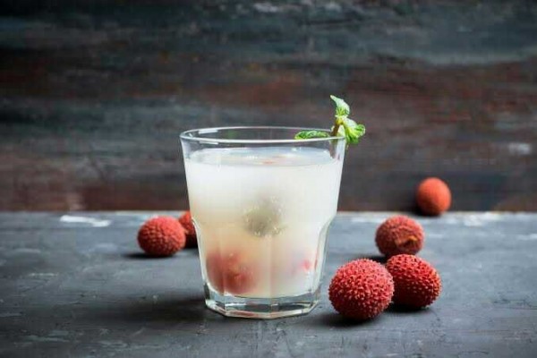 5 Kreasi Menu Berbahan Buah Leci, Manis dan Segar Banget!