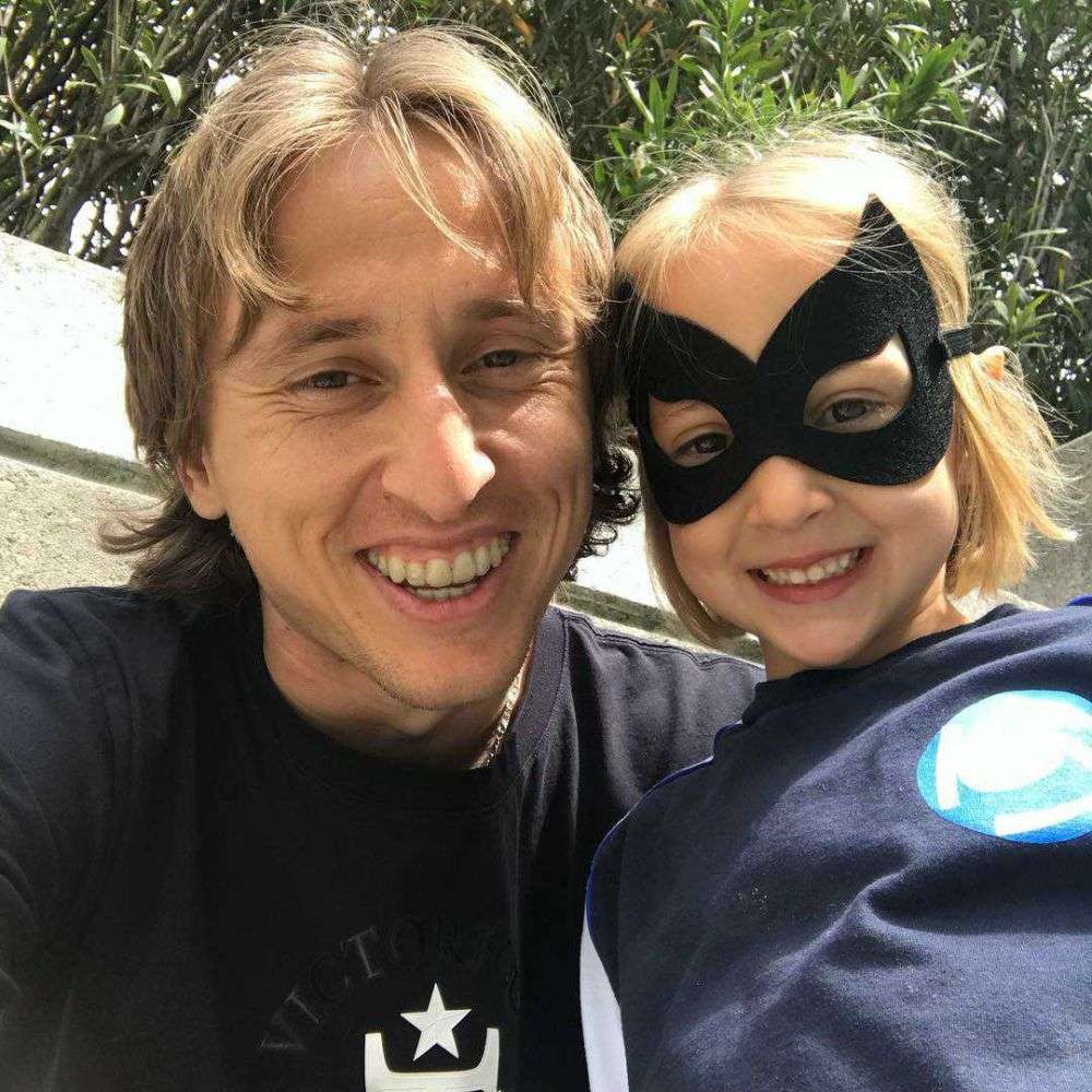 Potret Bahagia Luka Modric Bersama Keluarga Yang Family Man