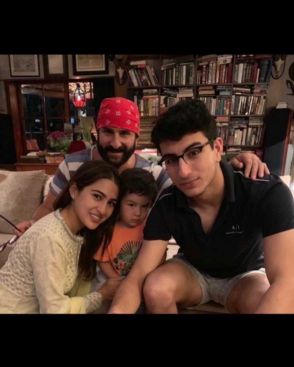 9 Artis Bollywood Cerai, Padahal Sudah Belasan Tahun Menikah