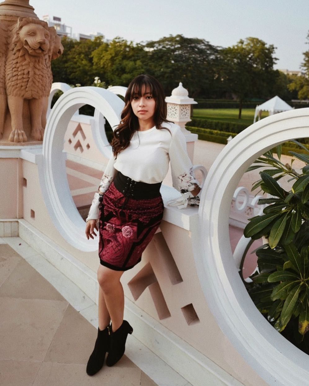 Wanita Berdarah Minang, 10 Adu Pesona Nikita Willy dan Marshanda