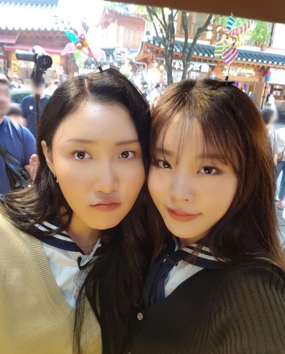 10 Momen Kedekatan Hwasa dan Wheein MAMAMOO, Friendship Goals!