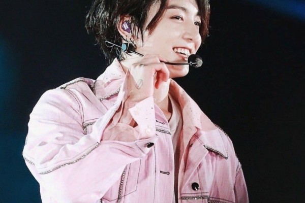 Jungkook BTS Sabet Gelar Pria Internasional Terseksi 2020, Wow!