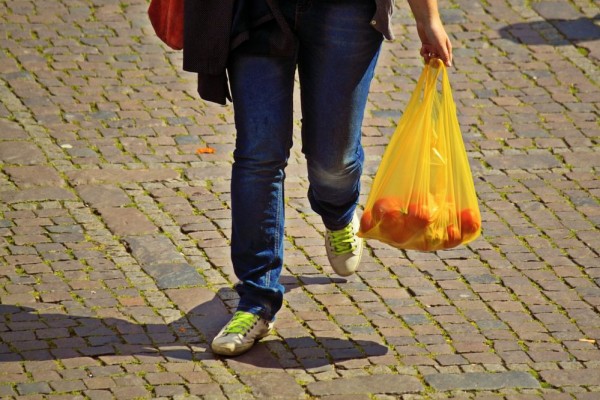 Ada Satgas Pengawas Kantong Plastik di Surabaya