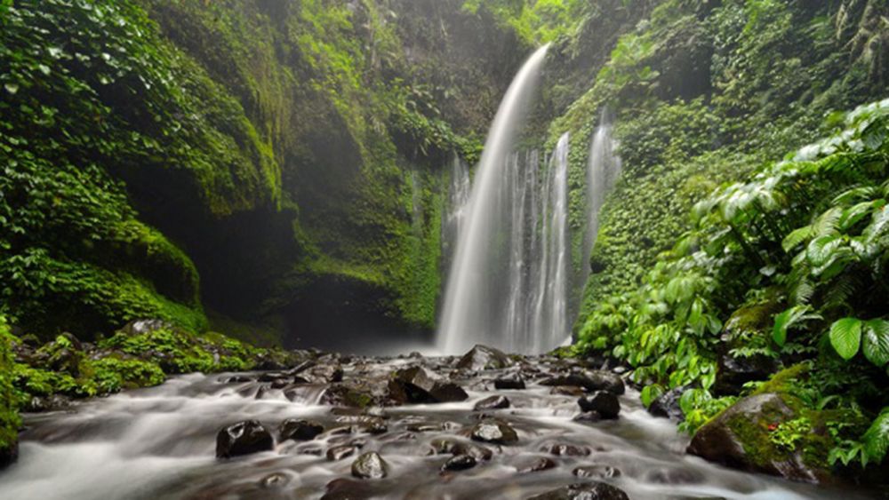 Wow! Ini Air Terjun Instagramable yang Ada di Lombok