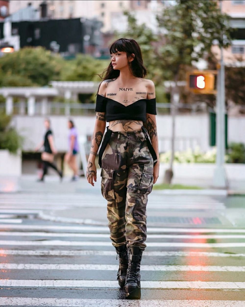 Dikatakan meninggal, 10 foto Dylan Sada, seorang model Indonesia