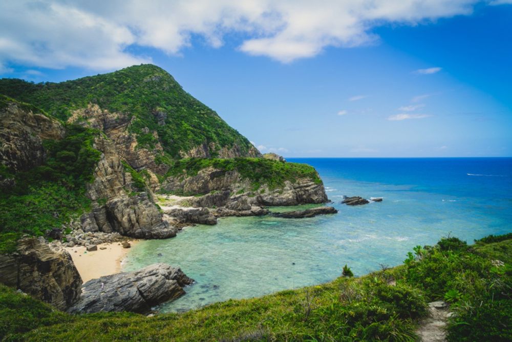 5 Pantai Terindah dengan Pemandangan Eksotis di Jepang