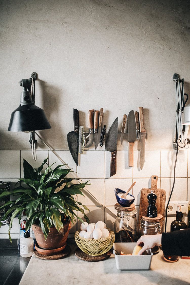 10 Cara Kreatif Menata Perkakas Dapur agar Rapi dan Estetik