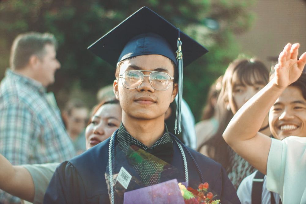 Jangan Lupakan, 5 Alasan Kamu Perlu Menjaga Hubungan dengan Teman Lama