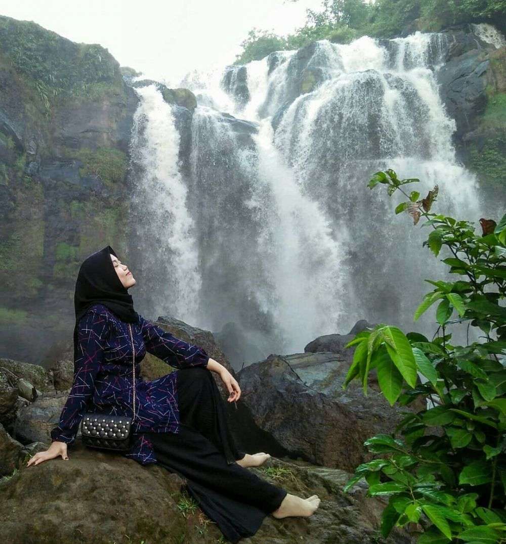 Air Terjun Tersembunyi Di Lampung