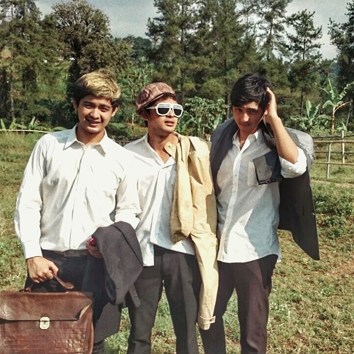 Dulu Alay Kini Glowing, 9 Potret Arya Saloka, Ridwan, dan Adhi Sastro