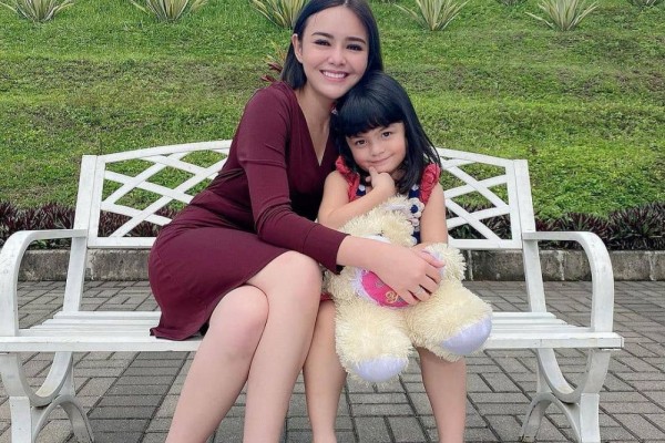 Nikah di Sinetron, 10 Gaya Momong Anak Amanda Manopo Vs Haico, Idaman!