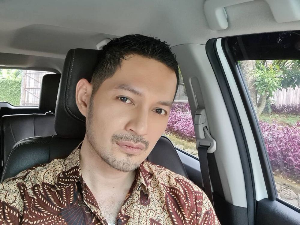 Di Sinetron Musuhan, 10 Potret Akrab Arya Saloka dan Evan Sanders