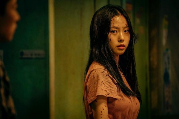 10 Potret Go Min Si, Adik Lee Do Hyun di KDrama 'Sweet Home'