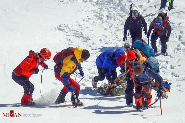 Puluhan Pendaki Meninggal karena Longsoran Salju di Iran