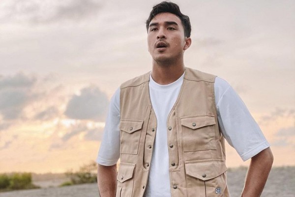10 Potret Kece Ibrahim Risyad, Selebgram Hits yang Mirip Hamish Daud!