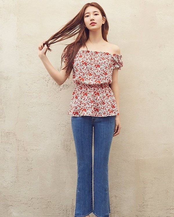 9 Ide Outfit Bermotif ala Bae Suzy, Trendi dan Mudah Disontek!