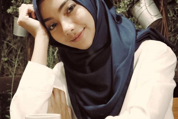 Bikin Meleleh, 10 Potret Amanda Manopo Vs Glenca Chysara Kenakan Hijab