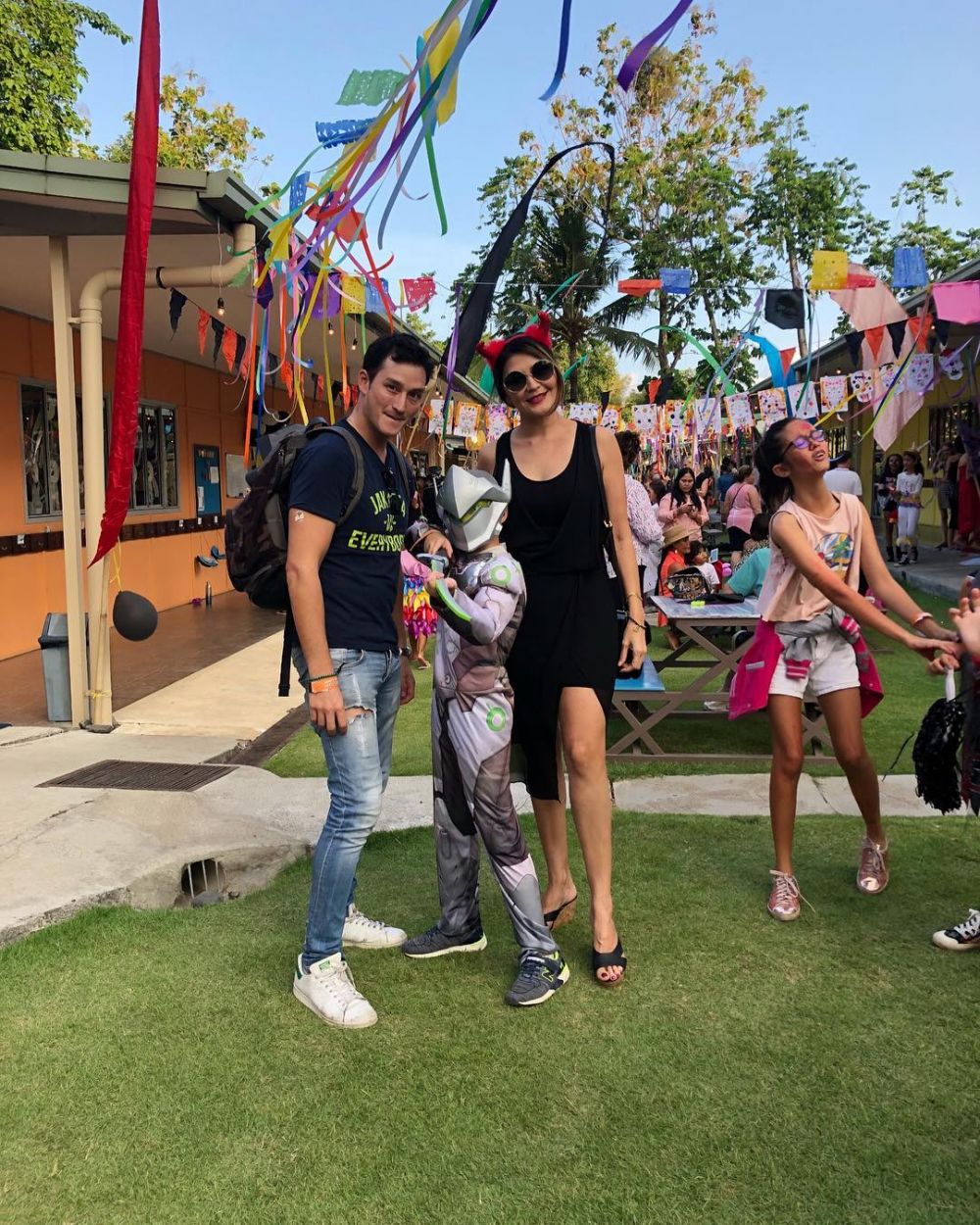 9 Potret Tamara Bleszynski dan Mike Lewis, Tetap Kompak Demi Anak