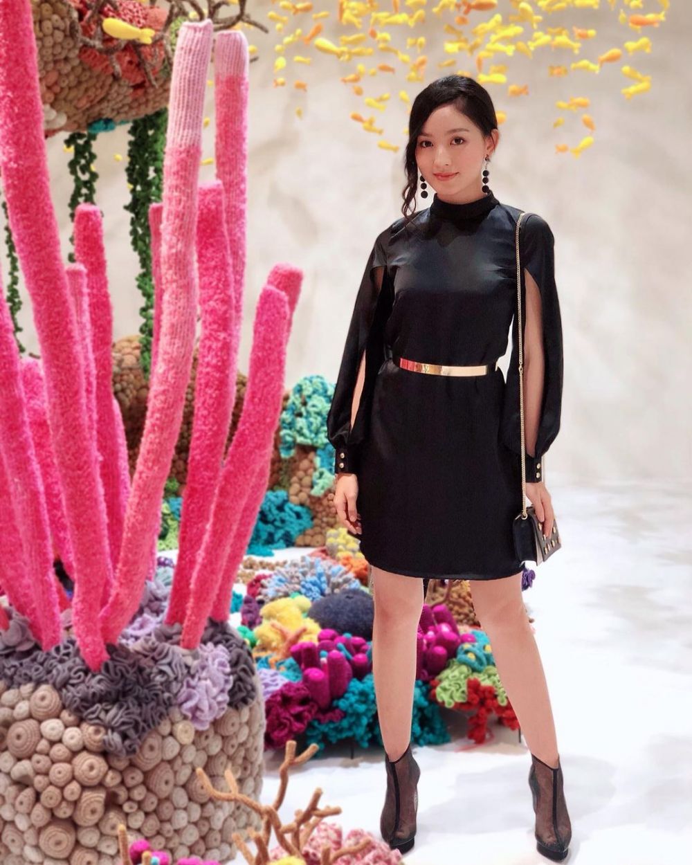 9 Pesona Natasha Wilona Pakai Busana Hitam, Bikin Hati Berdesir